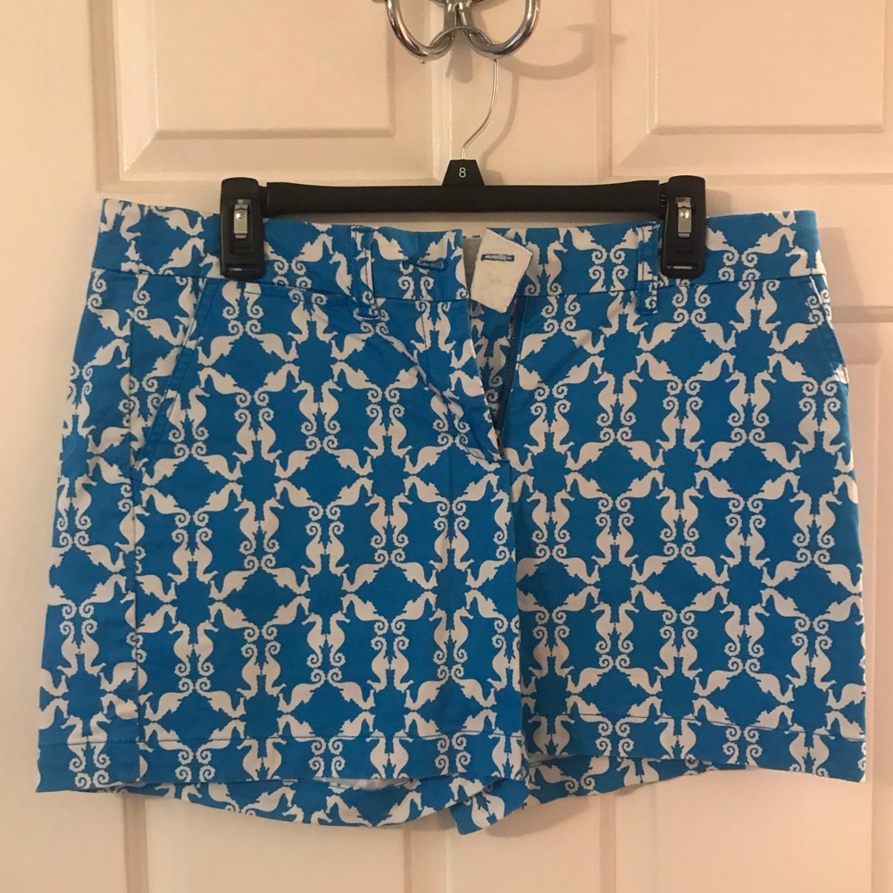 Crown and Ivy size 8 shorts with seahorses Nwot
